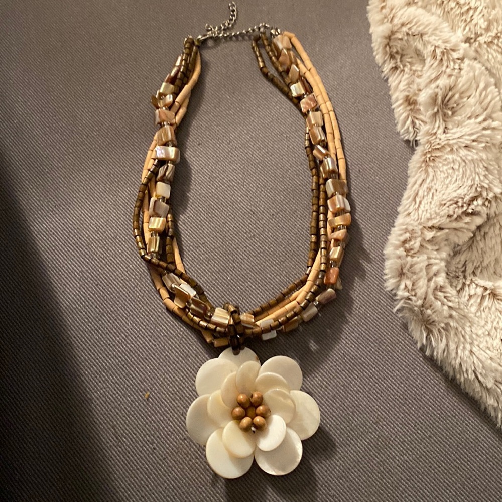 Perfect for fall! Wood beads. White flower. Boho